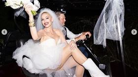 關史蒂芬妮婚紗照（圖／翻攝自關史蒂芬妮IG）