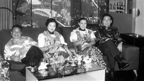 明星咖啡館提供