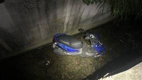 苗栗,後龍,老翁,水溝,消防員（圖／翻攝畫面）