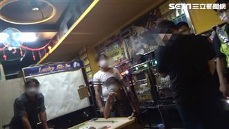 疫情期間還在摸！他嗆：只有 3+1