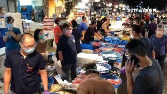 解封有望仍備戰　崁仔頂架設新體溫儀