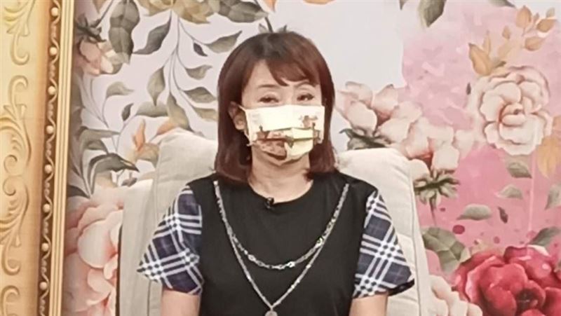 女星認了跟人夫生2子　遭爸嗆不要臉