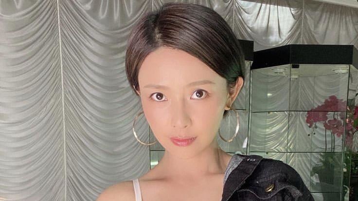 天驕女神吳婉君「自黑」洩深溝！槓網路賤民：出生就是浪費 | 娛樂星聞 | 三立新聞網 SETN.COM - Vimarsana News