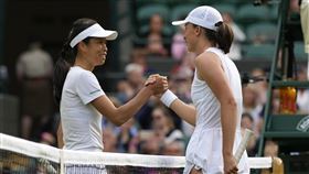 ▲謝淑薇「台比聯軍」闖進溫網女雙4強。（圖／美聯社／達志影像）