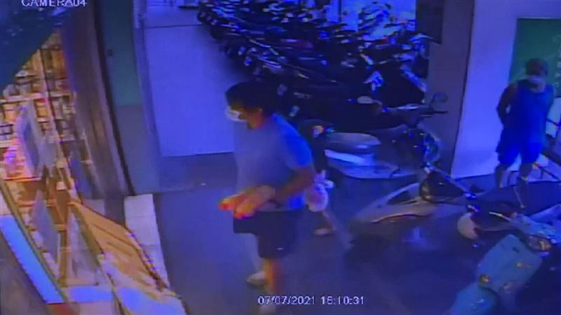 超暖心！父攜女飆160公里送蘋果汁