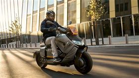 ▲BMW Motorrad CE 04電動機車。（圖／翻攝BMW Motorrad網站）