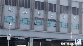 環南市場攤商做PCR篩檢。（記者邱榮吉/攝影）