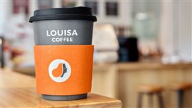 路易莎咖啡表示，會配合各縣市政府彈性規定，開放特定地區門市內用。（圖／路易莎咖啡提供）