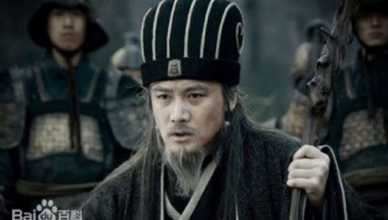司馬懿營前來一老人！孔明：吾命休矣