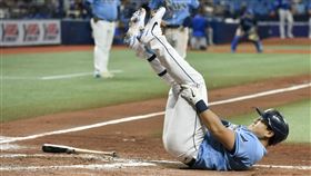 ▲崔志萬遭到觸身球獲得打點。（圖／美聯社／達志影像）