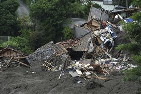 日本土石流（圖／美聯社／達志影像）