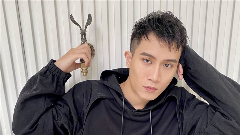 男星踹機車後近況曝　駁和謝和弦簽約