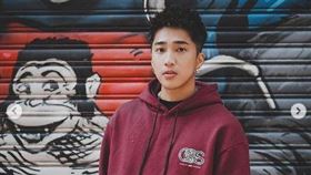 藝人婁峻碩也捐贈物資，還手寫卡片感謝醫護人員。（圖／翻攝自婁峻碩IG）