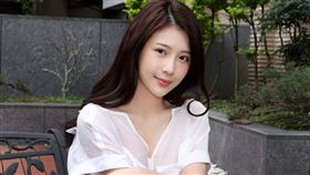 雞排妹曾與《雙層公寓》開會3次，甚至準備安排上節目。（記者邱榮吉/攝影）