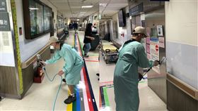  三總內湖分院噴塗日本奈米抗菌薄膜 提升防護力（圖／翻攝畫面）