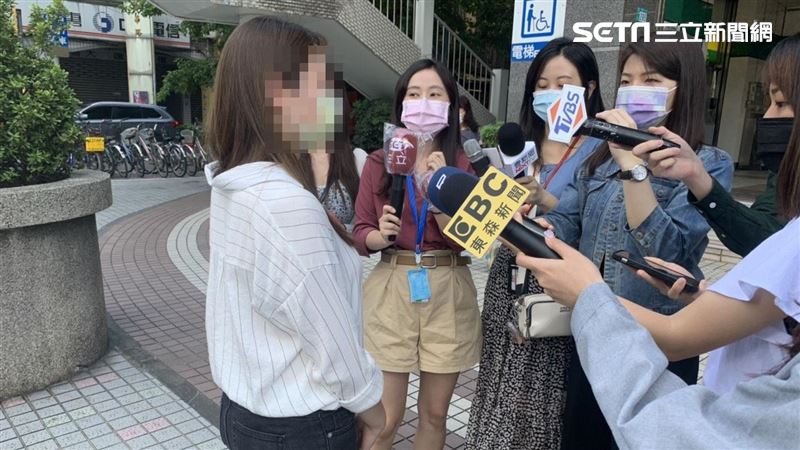 遭偷拍裙底氣炸！27歲女護理師現身