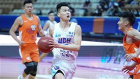 UBA男子組8強賽　健行科大擊敗國體大健行科大3日在109學年度大專籃球聯賽（UBA）男子組8 強賽中，靠著謝亞軒（中）繳出19分、4籃板、3助攻，以75比53大勝國體大，續保拚4強機會。（大專體總提供）中央社記者黃巧雯傳真  110年3月3日