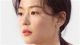 全智賢未能打入前3位。（圖／翻攝自junjihyun_81 IG）