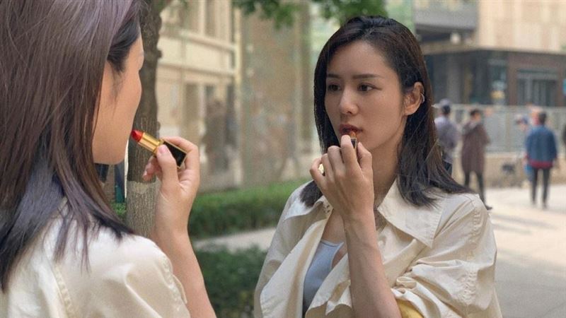 嫁80億富商歌王　女模沒辦婚禮遭酸