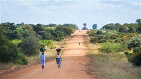 非洲，婦女，貧窮。（示意圖／翻攝自PIXABAY）