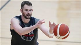 ▲洛夫（Kevin Love）狀況不佳退出東京奧運。（圖／美聯社／達志影像）