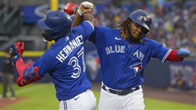 ▲小葛雷諾（Vladimir Guerrero Jr.）敲出本季第29轟。（圖／美聯社／達志影像）