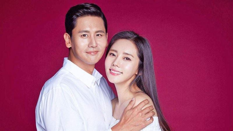 讓女生坐大腿　于曉光道歉：後悔不已