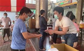 新冠肺炎,高雄,麥克風少年,防疫物資