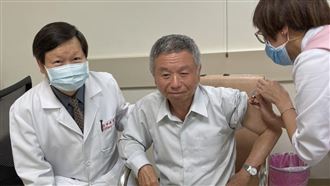 楊志良混打疫苗　陳時中：不懂問專業