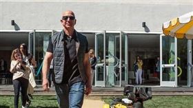 貝佐斯（圖／翻攝自jeffbezos IG）