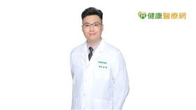 因應新冠肺炎的肆虐，羅陽醫師強調，乾癬與乾癬性關節炎為自體免疫失衡的疾病，若罹患新冠肺炎症狀恐有加重的風險。