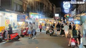 騎車逛夜市。（圖／中原夜市攤商提供）