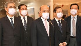 行政院長蘇貞昌出席證交所「台灣創新板」及櫃買中心「戰略新板」聯合開板典禮。（圖／行政院提供)