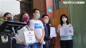 ▲國民黨江啟臣、鄭麗文、費鴻泰、陳玉珍等人在律師陪同下，赴北檢按鈴提告，告高端疫苗、食藥署、衛福部等，強行通過ＥＵＡ，涉貪汙治罪條例特別圖利罪。（圖／記者楊佩琪攝）