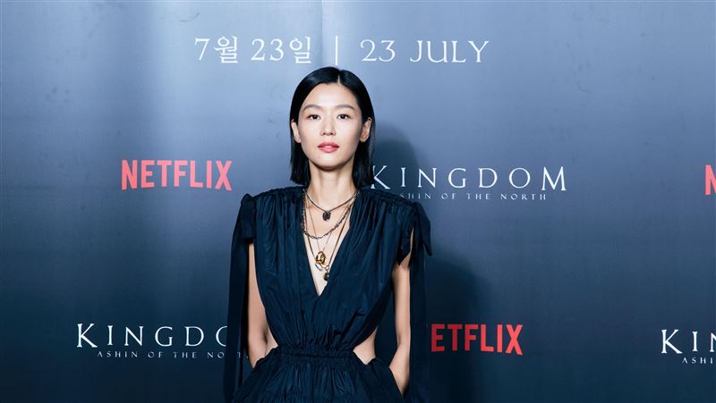 全智賢傳婚變首現身　39歲真面目曝
