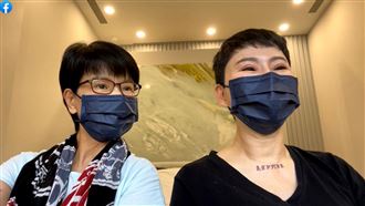 詹雅雯怎麼了？突喊直播先暫停網哭了