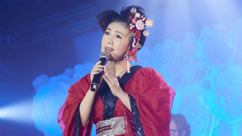 揹負上億債務　玉女歌手：我能撐下去
