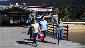 巴西疫情似乎緩解，逾千城市在過去一週無死亡病例。（圖／路透社／達志影像）