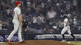 ▲史坦頓（Giancarlo Stanton）炸裂本季第16轟，洋基4轟費城人。（圖／美聯社／達志影像）