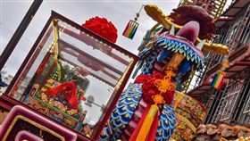 ▲模型麒麟祖師與麒麟祖師本尊一同遶境。（圖／詹欣展提供）