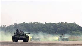 陸軍第三作戰區「地空聯合作戰」實兵操演，裝甲584旅機步戰鬥隊結合特戰兵力，在攻擊直升機掩護下對敵軍