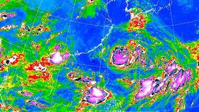 ▲「烟花」位於台北東南東方海面，向西轉西北西緩慢移動。（圖／中央氣象局）