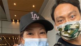 艾力克斯跟李詠嫻已回台。(圖／翻攝臉書）