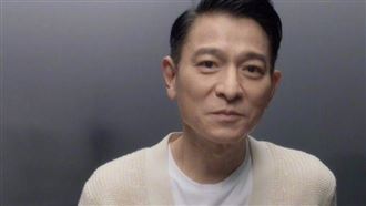 劉德華撫慰河南災民　竟遭問：捐款沒