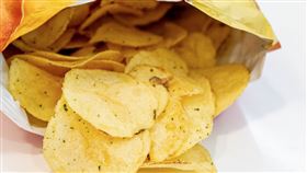 洋芋片
https://www.flickr.com/photos/30478819@N08/48295170736/in/photolist-2gzFnFw-qfX2oA-2hnAqaP-6jRSJd-qe3tW2-phhEJe-DAFjVc-pWAX3i-pWCno8-4keh3X-zs1CQr-qxkaQr-dQnpgF-899f2P-qxre3h-MzETKk-qfWo81-Fq2cii-