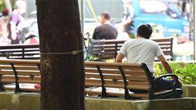 主計總處發布6月失業率（2）行政院主計總處22日下午公布最新統計，110年6月就業人數1130萬1000人，較上月減少；失業人數57萬人，較上月增加，6月失業率則為4.80%。中央社記者王飛華攝  110年7月22日