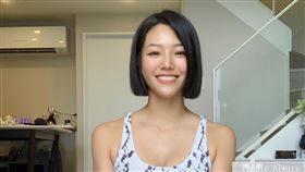 若綺居家不鬆懈，每天運動2小時。（圖／伊林娛樂提供）
