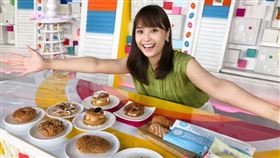 渡邊渚近日到甜點店介紹，「一彎腰」動作引發熱烈討論。（圖／翻攝自めざましテレビ推特）