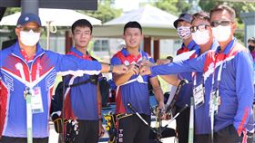 ▲東京奧運中華射箭代表隊選手鄧宇成、湯智鈞、魏均珩。（圖／體育署提供）