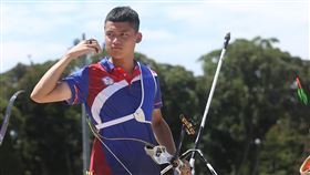 東奧射箭項目  湯智鈞出賽（1）2020東京奧運射箭個人排名賽23日登場，下午進行男子組比賽，中華隊選手湯智鈞（圖）提弓上陣。中央社記者吳家昇攝  110年7月23日